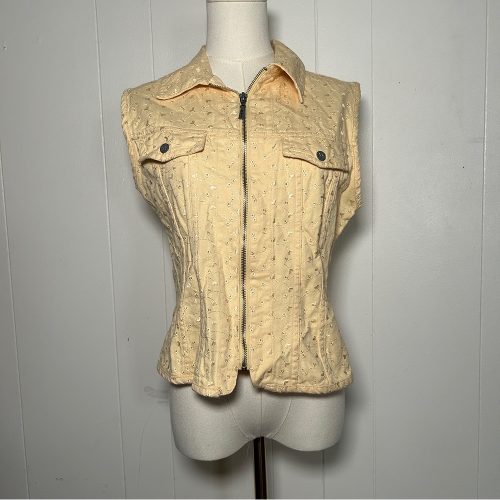 Vintage NY JEANS Butter yellow Cotton Zip up Vest with floral eyelet material